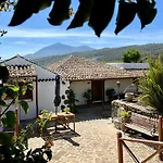 La Paredita Casa Taoro