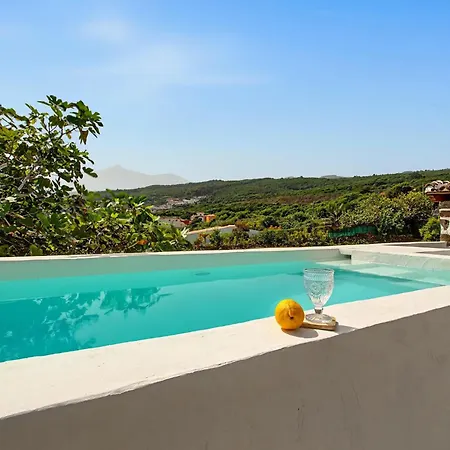 Hébergement de vacances La Paredita Casa Taoro *