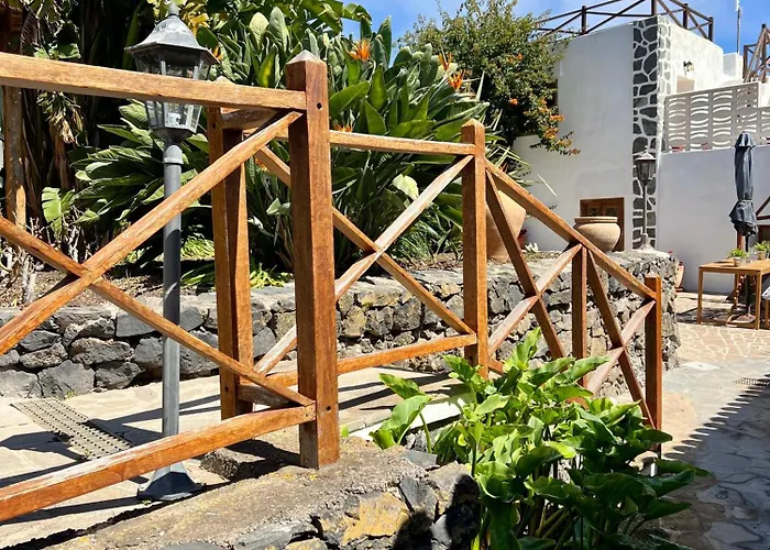 La Paredita Casa Taoro * El Tanque